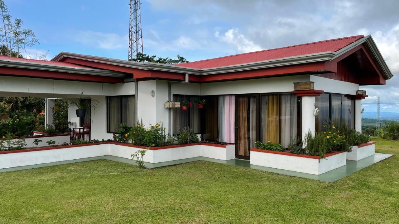 Las Pavitas Cottages La Fortuna Exterior photo